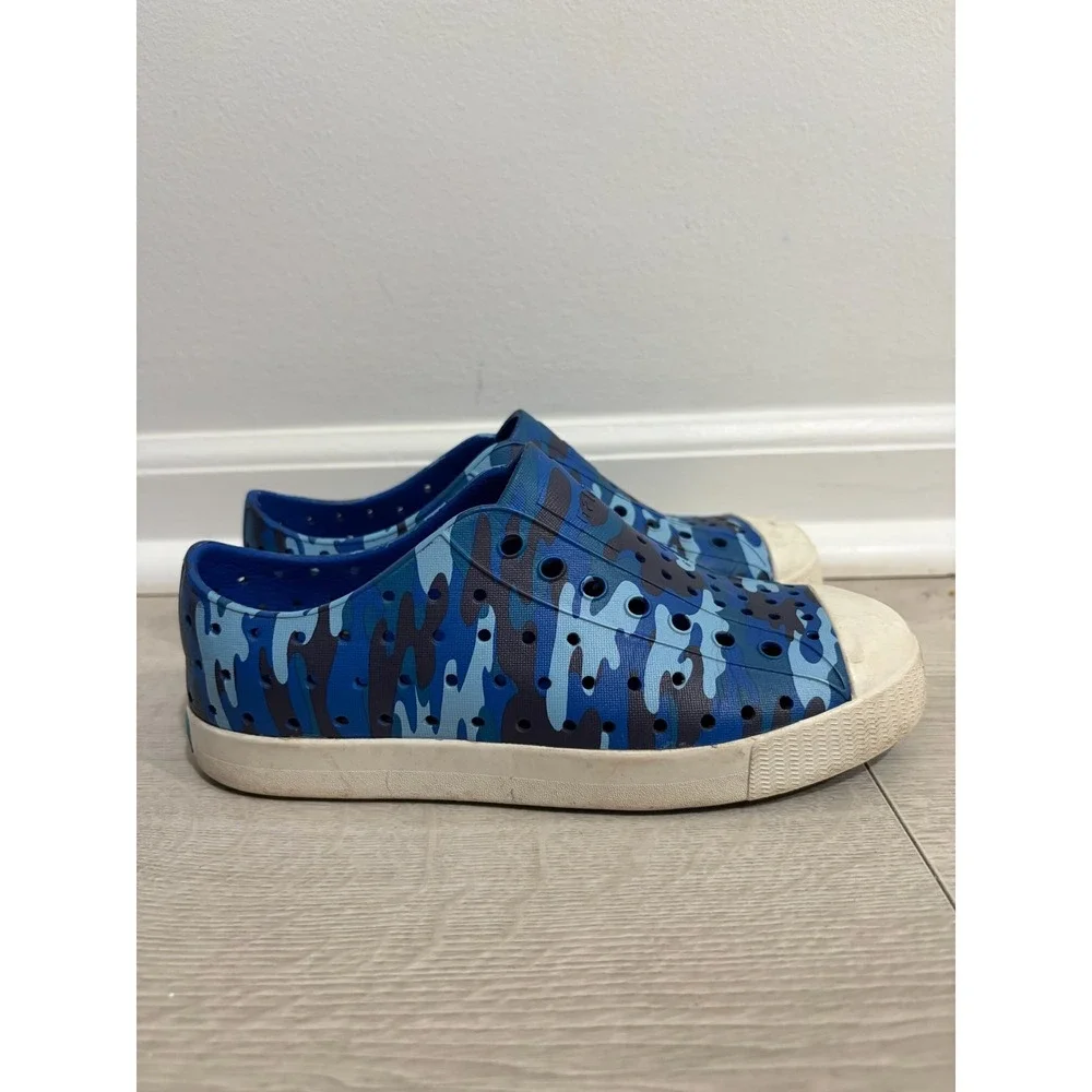 Native Jefferson Kids Blue Camo Slip On Water Shoes Sneakers J1 Boys Girls